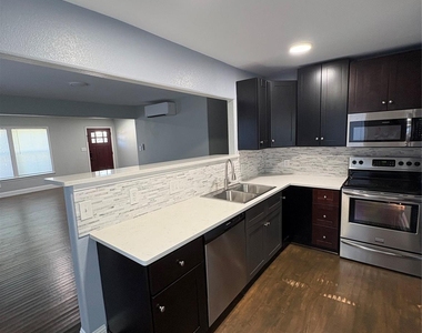 408 S 2nd Avenue - Photo Thumbnail 4