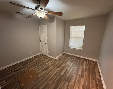 549 Neomi Avenue - Photo Thumbnail 6