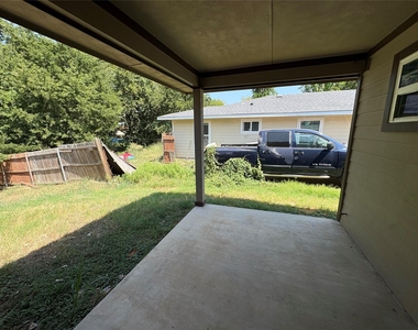 549 Neomi Avenue - Photo Thumbnail 11
