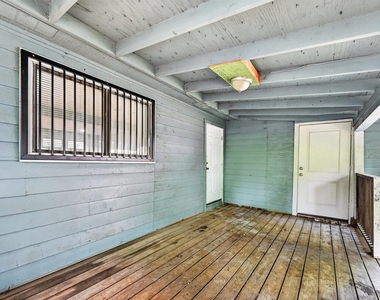 8323 Lapanto Lane - Photo Thumbnail 23