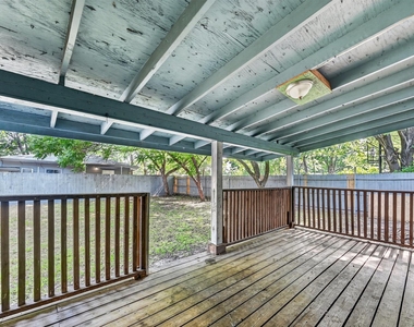 8323 Lapanto Lane - Photo Thumbnail 18