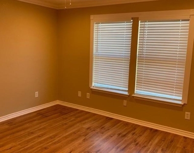 1437 Thornhill Lane - Photo Thumbnail 13