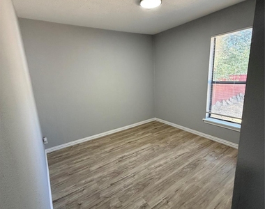 3004 Haynie Street - Photo Thumbnail 19
