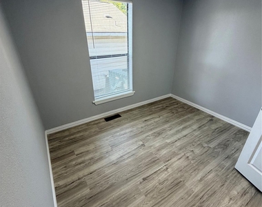 3004 Haynie Street - Photo Thumbnail 17