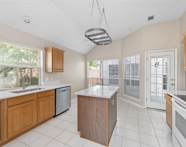 10613 Brandenberg Drive - Photo Thumbnail 12