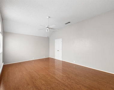 10613 Brandenberg Drive - Photo Thumbnail 13
