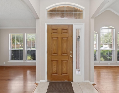 10613 Brandenberg Drive - Photo Thumbnail 2