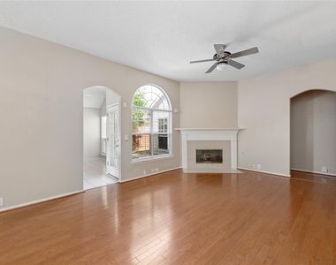 10613 Brandenberg Drive - Photo Thumbnail 8