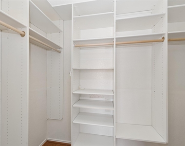 10613 Brandenberg Drive - Photo Thumbnail 19