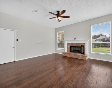 423 Halifax Drive - Photo Thumbnail 10