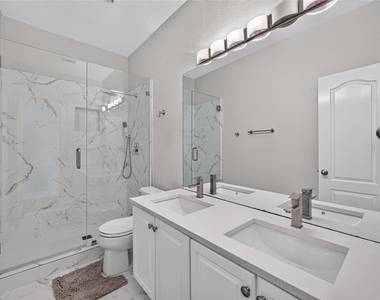 423 Halifax Drive - Photo Thumbnail 6
