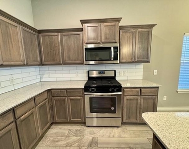 12928 Nw 4th Terrace - Photo Thumbnail 18
