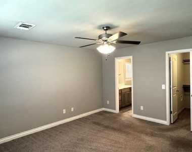 12928 Nw 4th Terrace - Photo Thumbnail 7