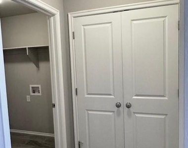 12928 Nw 4th Terrace - Photo Thumbnail 3