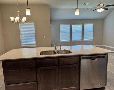 12928 Nw 4th Terrace - Photo Thumbnail 17