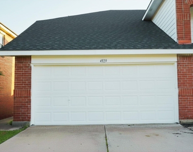 4929 Creek Ridge Trail - Photo Thumbnail 1