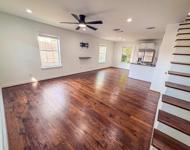 2809 Minert Street - Photo Thumbnail 2