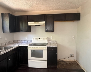 4451 Posada Drive - Photo Thumbnail 5