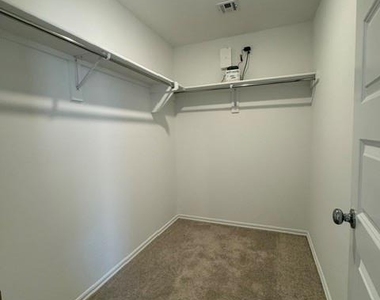 16217 Maroon Drive - Photo Thumbnail 17