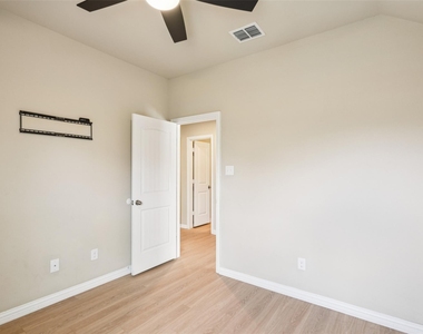 15937 Alvarado Drive - Photo Thumbnail 23