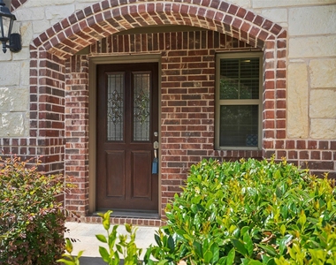 15937 Alvarado Drive - Photo Thumbnail 2