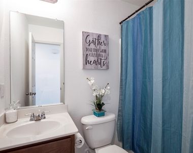 1505 Lone Pine Drive - Photo Thumbnail 19