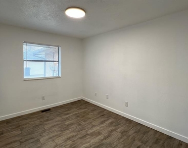 12510 Maple Ridge Road - Photo Thumbnail 27