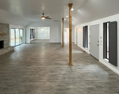 12510 Maple Ridge Road - Photo Thumbnail 7