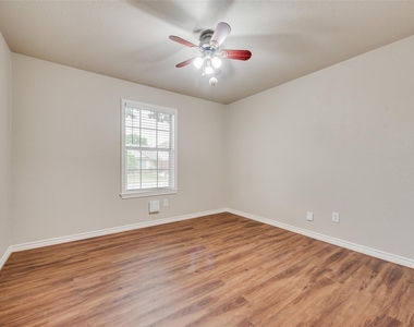 9005 Stewart Street - Photo Thumbnail 9