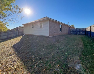 7804 Bennie Terrace - Photo Thumbnail 22