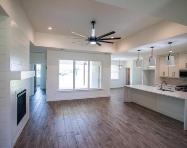 17584 Salma Road - Photo Thumbnail 3