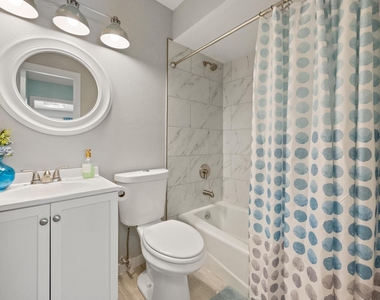 3928 Mediterranean Street - Photo Thumbnail 6