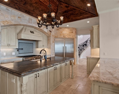 204 Pinnacle Club Place - Photo Thumbnail 11
