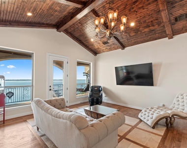 204 Pinnacle Club Place - Photo Thumbnail 17