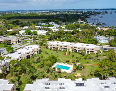 1800 Se Saint Lucie Boulevard - Photo Thumbnail 21