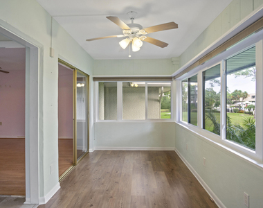1800 Se Saint Lucie Boulevard - Photo Thumbnail 8