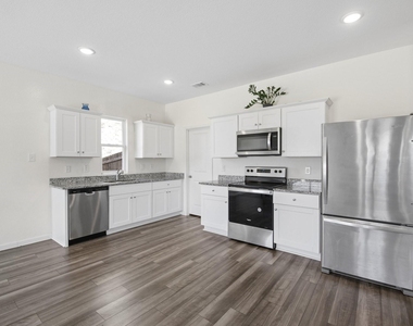 5612 Portlaw Lane - Photo Thumbnail 14