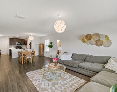 448 Blue Crow Lane - Photo Thumbnail 10