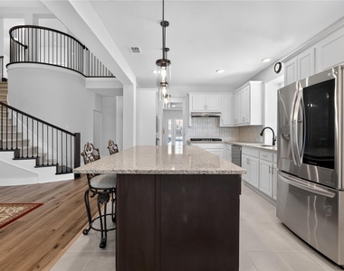 2036 Valencia Drive - Photo Thumbnail 12
