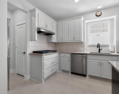 2036 Valencia Drive - Photo Thumbnail 15