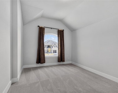 2036 Valencia Drive - Photo Thumbnail 37