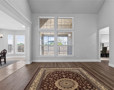 2036 Valencia Drive - Photo Thumbnail 8