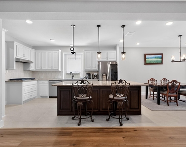 2036 Valencia Drive - Photo Thumbnail 9