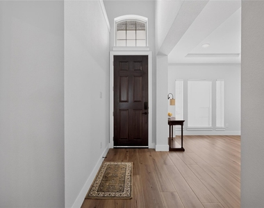 2036 Valencia Drive - Photo Thumbnail 2