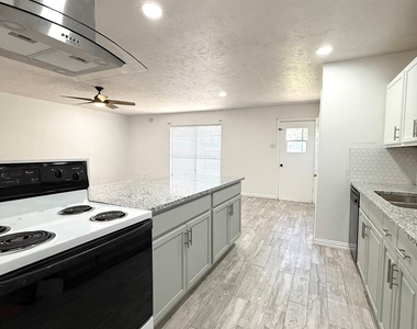 545 Oldbridge Drive - Photo Thumbnail 4