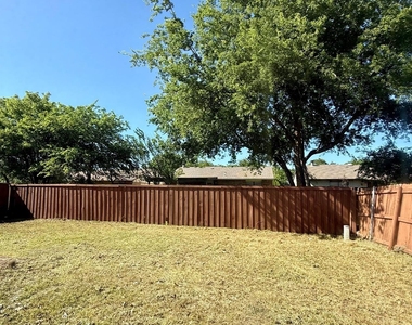 545 Oldbridge Drive - Photo Thumbnail 17
