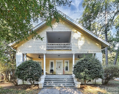 701 S York Street - Photo Thumbnail 1