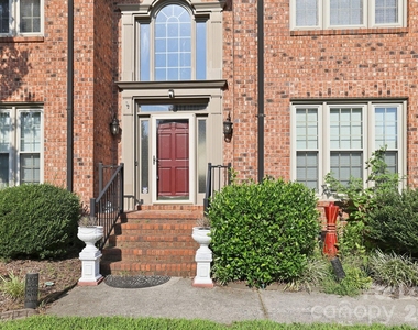 142 Cottontail Lane Se - Photo Thumbnail 3
