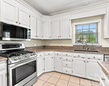 142 Cottontail Lane Se - Photo Thumbnail 4