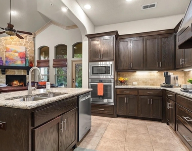 3460 Tuscan Hills Circle - Photo Thumbnail 9